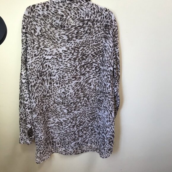 DKNY NEW Sheer Animal Print Blouse Lightweight Buttons Shirt Tunic Long Pocket M - Picture 6 of 14